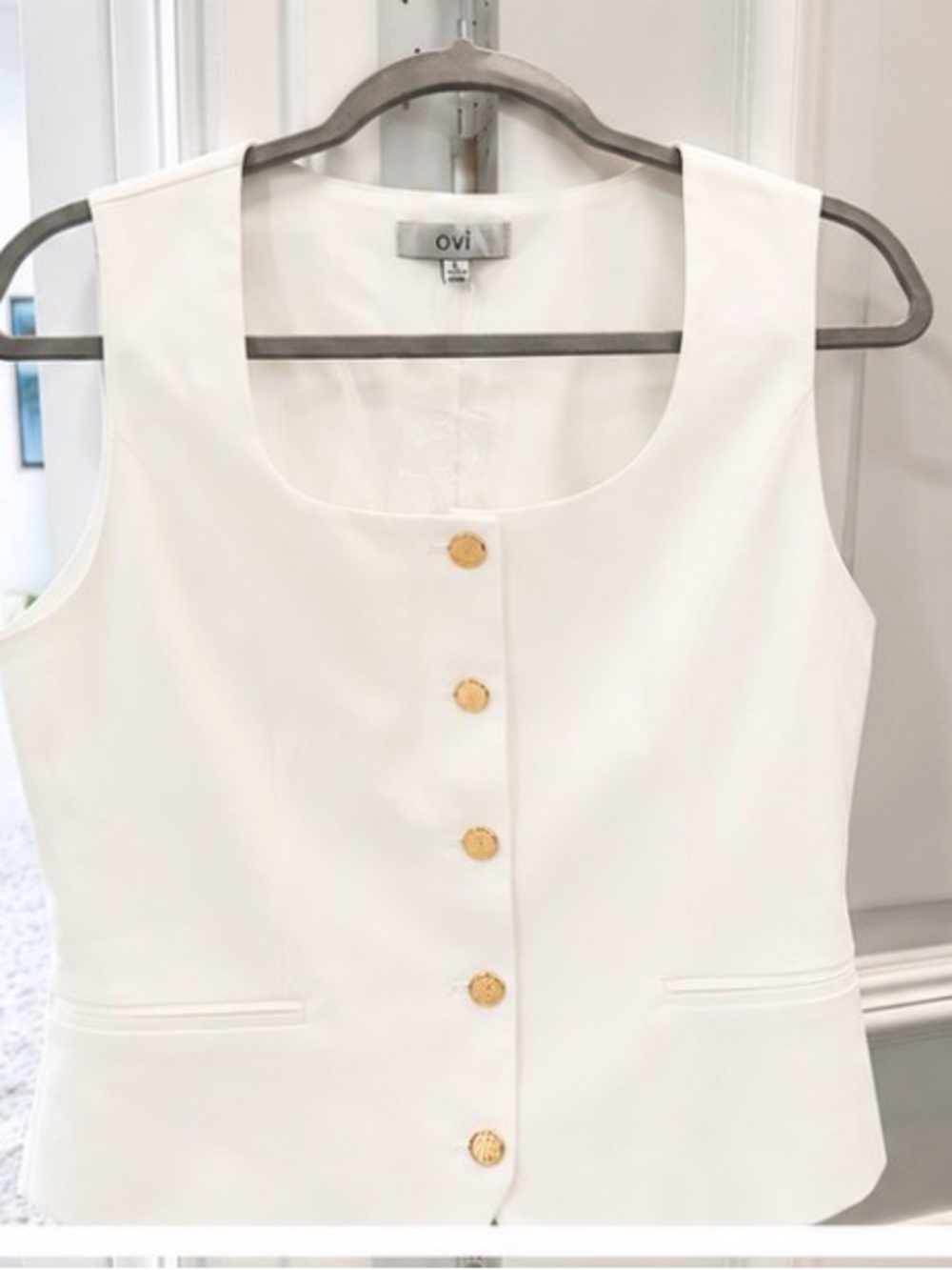 NWT Ovi Ivory Tailored Vest Gold Buttons -Large